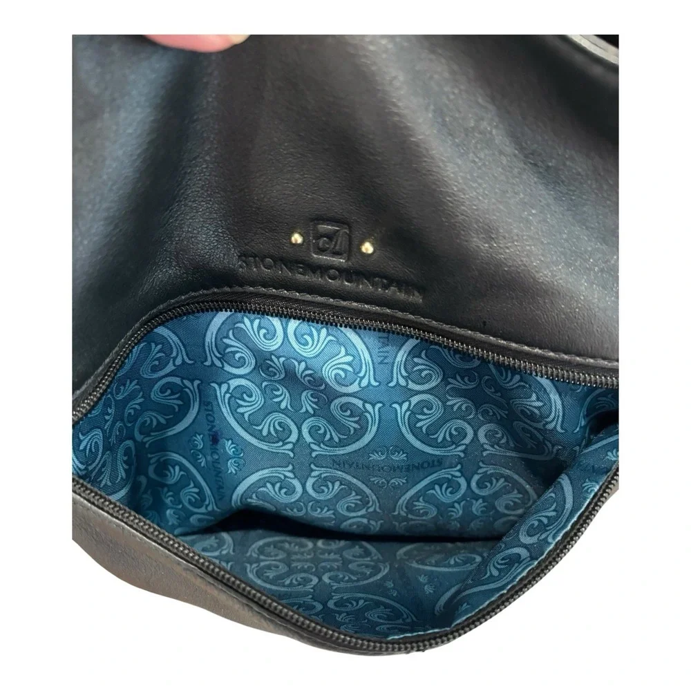 Stone Mountain Hampton‎ Shoulder Crossbody Bag Black Leather Zip Adj Stap Clean